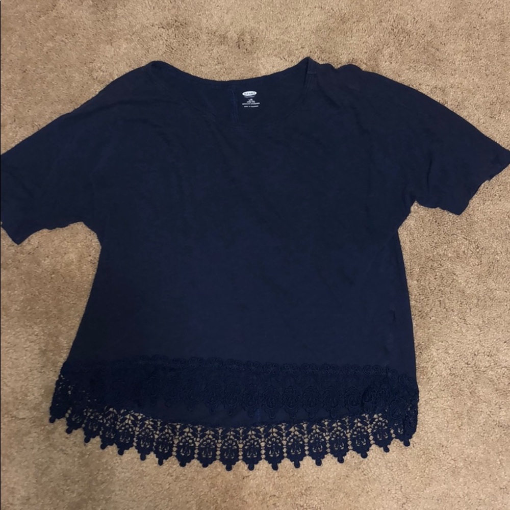 old navy t-shirt